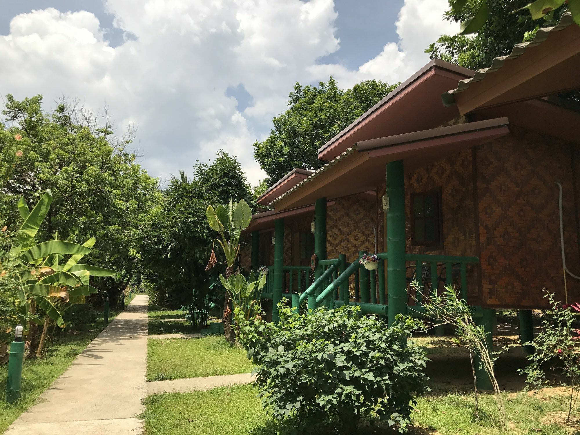 The Royal Bamboo Lodges - Sha Certified Khao Sok National Park 외부 사진